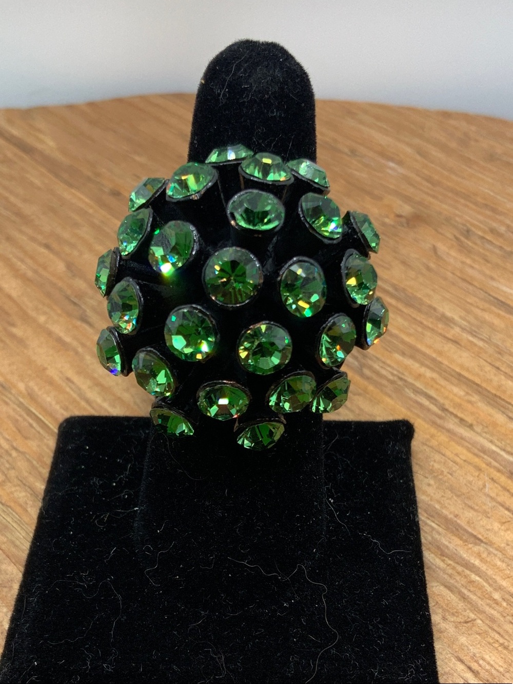 Sequin Radiant Green Crystal Dome Stretchy Ring